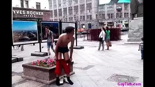 فتاة مدينة قذيفة تحب finger الخشن لمهبلها المبلل