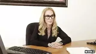 معرض صور فتاة صغيرة حليقة