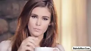 دغدغة الملابس الداخلية المداعبة