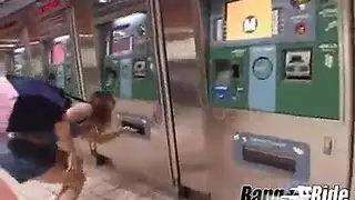 ليلي علوي عارية تمامًا وغير خاضعة للرقابة