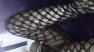 الأم تنتك على ظروفه الدخلي