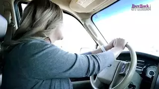 أحضرت صديقتها لينيكها زوجها