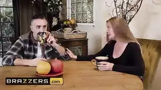 غزو قضيب الأخ الكبير – نيك مبلل في الحمام