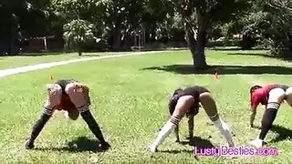 في سن المراهقة كرة القدم كمال الاجسام