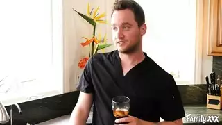 تدليك عميق يتحول إلى جنس فموي عميق