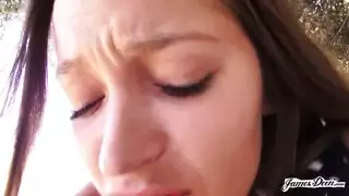 قضيب صلب عميق في كسها المشعر