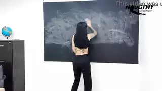 إنكار لاتينا مدرس