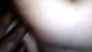 جلسة سكس جماعي في الخارج: نيك مجموعي صريح في العراء