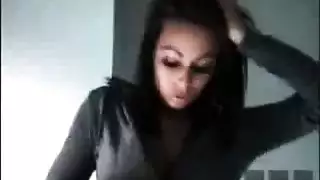فرج سارة الدرزاوي يُضرب بدون توقف