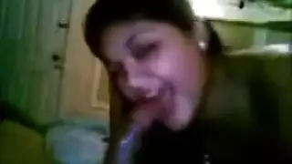 عاهرات ذوات أثداء كبيرة في جماع جماعي مكثف