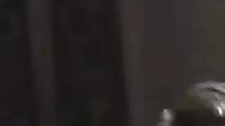 زوجة الأب الناضجة تعلم الابن الزوجي دروس جنسية صريحة