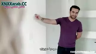 زوجة الأب تأخذ قضيبي الصلب عميقاً بداخلها