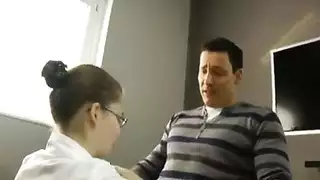 رجال يتم تدميرهم بقضيب صلب ضخم