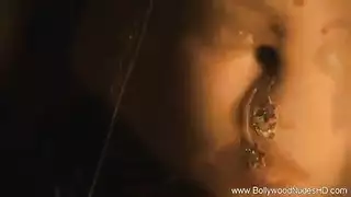 أداة أحلام الجنس: زرع صور إباحية على أي شكل عاري