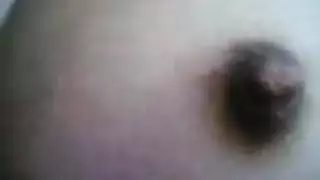 سعودية تنتاك في سيارة
