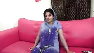الفتاة اللبنانية نادية علي تحصل على قذف داخلي في جنس جماعي