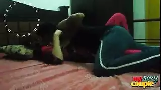رجال ونساء ناضجون في جنس جماعي