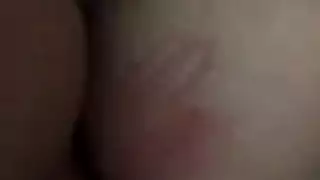 العاشقات الناضجات إيفا فالنتينا وآن تستمتعان بقضيب شاب محلي يافع