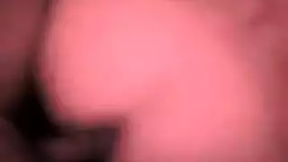 معرض مقرب لكس مزين بتاتو إباحي