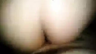 فعل إباحي مبلل: خيال ثنائي في الحمام