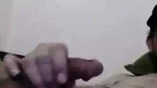 ثلاثة مع امرأة