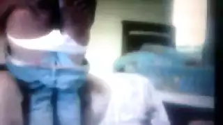 اللعب في البزاز فيديو سكس