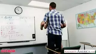 _ _نيك زوجة الأب بالحمام بالغصب والعنف مترجم | سكس في الحمام