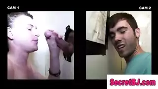 تلميذة صغيرة تجذب الرجال للجماع الصريح