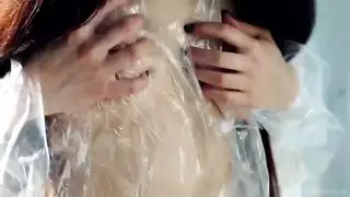 سمراء مثيرة إيفا كاريرا تمارس الجنس مع حبيبها في غرفة فندق