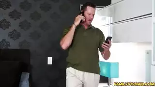 وجه الديك اللعين بأيدي الأوبرا