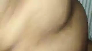 شفار مهبل مبلل يستفز ويلعب