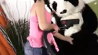عائلة إكس إكس إكس: زوجة الأب يُدمر فرجها