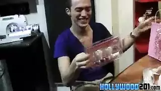 اشتم رياضة مائية اللغة السويدية