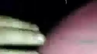 ممثلة جميلة في شريط جنس صريح وقاسي