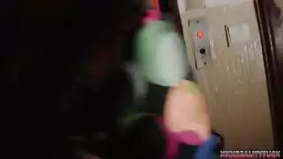 شغف فم لفم في شريط جنس صريح