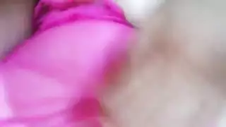 زب عملاق يدفع في مهبلها الضيق – المشاهدون يطالبون بالمزيد