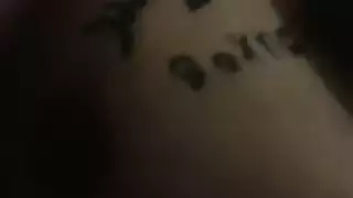 خيال سوسو الشرجي: اسمها على ثدييها ومؤخرتها في الحركة