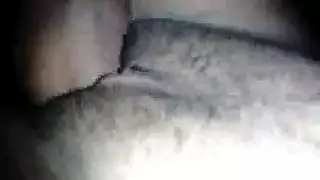 بورنو عنيف: شاب ينيك كس محلوق ومبلول بعنف