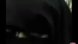 فحول مراهقون عرب يمارسون الجنس الصريح: جماع جماعي ومشهد بخكاكي
