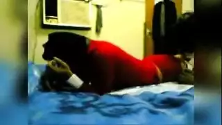 كويتية محجبة تدمر بابها الخلفي بقضيب بنغالي كبير