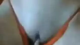مؤخرة ممتلئة وثديان ناتئان في فيلم بورن