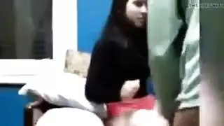 كاميرا خفية حقيقية: أخ ينيك أخته في فضيحة جنس عائلية
