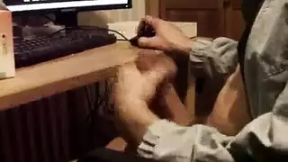 ممارسة الجنس في ساعات العمل زملاء يمارسون الجنس على مكاتبهم