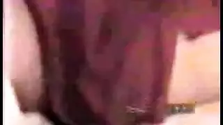 فتاة أردنية تأخذ قضيبًا صارخًا أمام الكاميرا