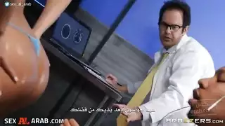مدمن على الطيز: مشهد صريح يغيّر العقل