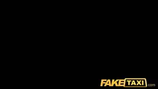 فتاة إبونية مثيرة تطالب بتفجير مهبلها