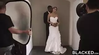 عروس المهبل خطوط تان