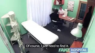 طبيب يطلق سائله المنوي على فرج مثالي ساخن