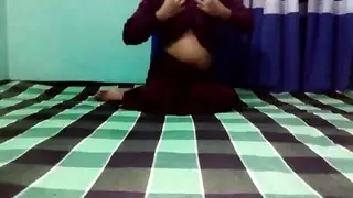 ضعف المتعة: خيال ثنائي مع ثالث بكاميرا إكس إكس إكس لآية وأريانا