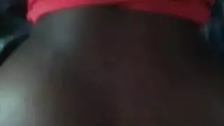 مارس العادة السرية في منزل الوالدين أثناء وجود والدتك في المنزل